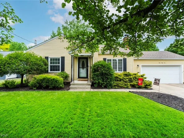 446 Ewing Rd, Youngstown, OH 44512