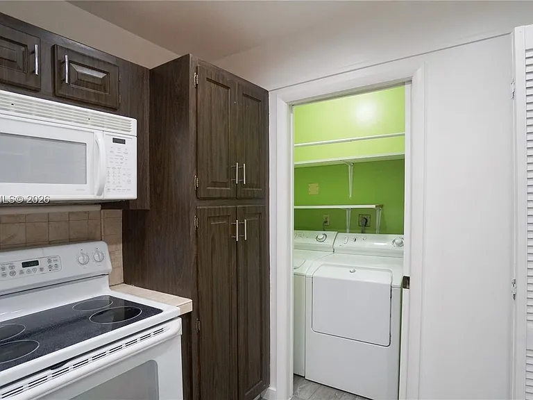 3823 Estepona Ave — Photo 6