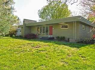 2439 S Luster Ave, Springfield, MO 65804