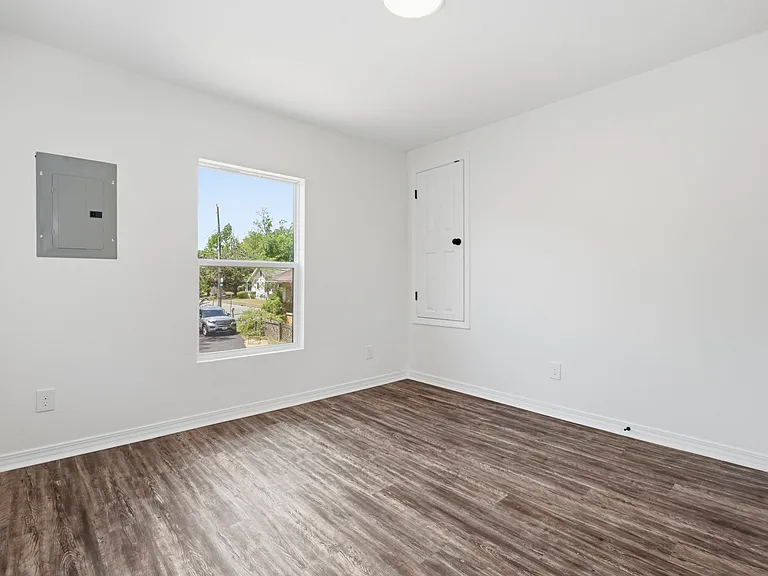 377 Tuttle Ave #A — Photo 22