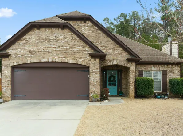 328 Sweet Leaf Dr, Maylene, AL 35114