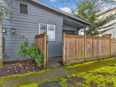 7232 N New York Ave APT 1, Portland, OR, 97203
