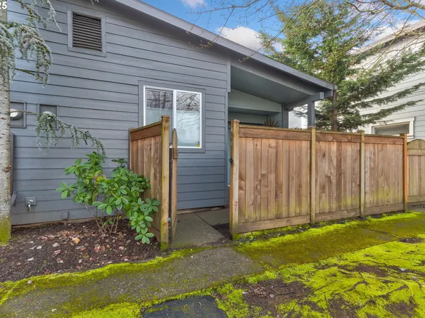 7232 N New York Ave APT 1, Portland, OR 97203