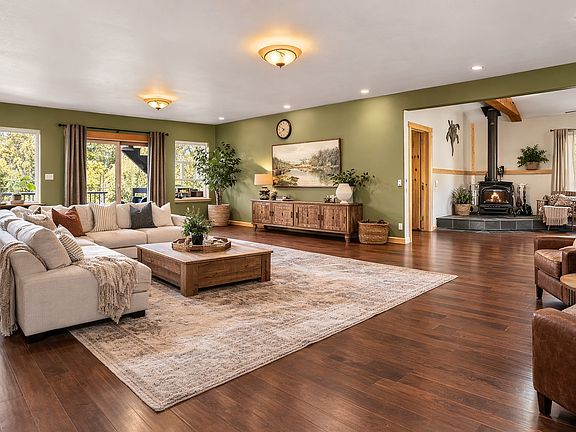 4th image of 54493 Hillside Rd