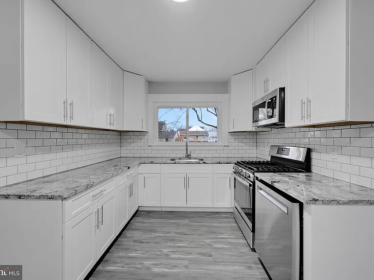 19 McClellan Ave — Photo 10