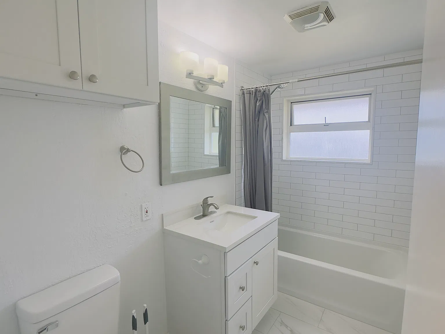 859 Pierce Ave — Photo 2