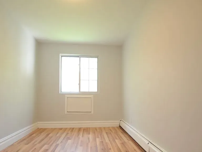 301 Van Buren St #2R — Photo 6