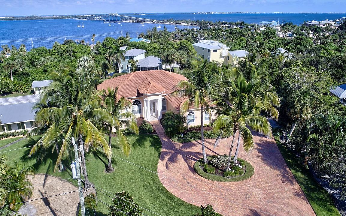 4043 NE Skyline Dr, Jensen Beach, FL 34957 Zillow