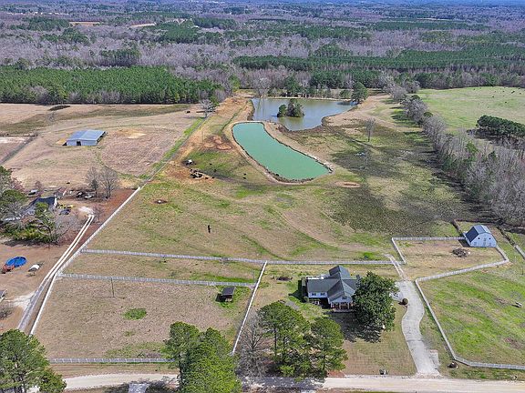 2nd image of 195 Williams Rd