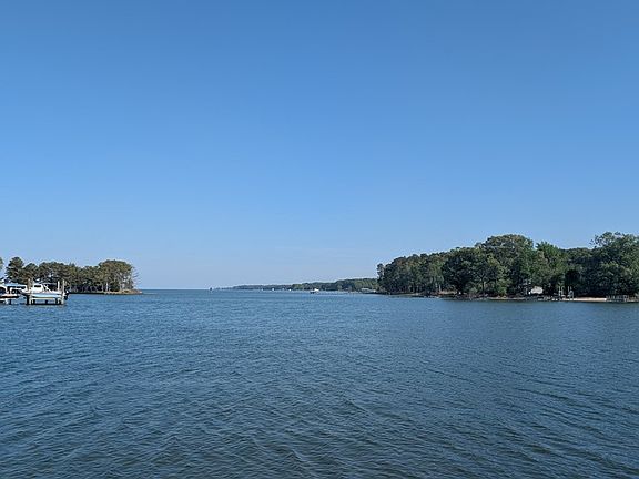 5th image of 652 Safe Harbor Lndg