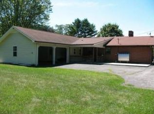 423 Elephant Curve Rd NW, Floyd, VA 24091