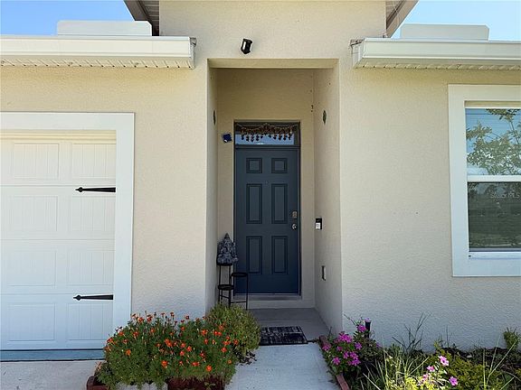 4th image of 2250 Hidden Palm Dr