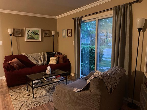 4th image of 459 Sunnybrook Ln