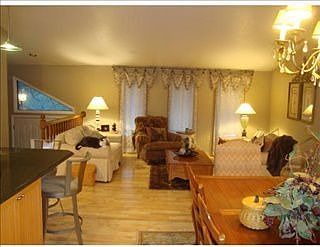 3rd image of 16 Timber Trail Dr
