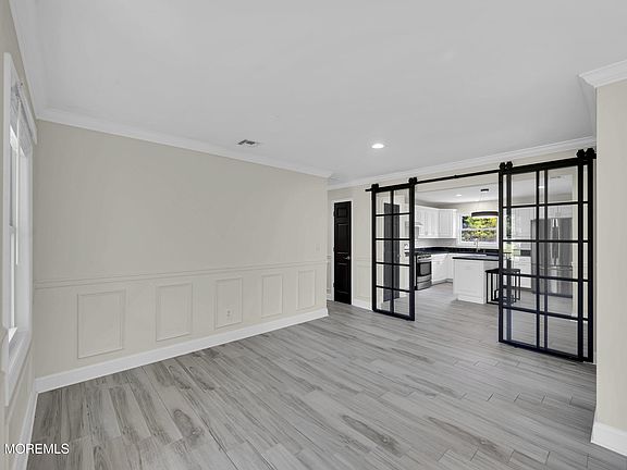 5th image of 145 Asbury Road