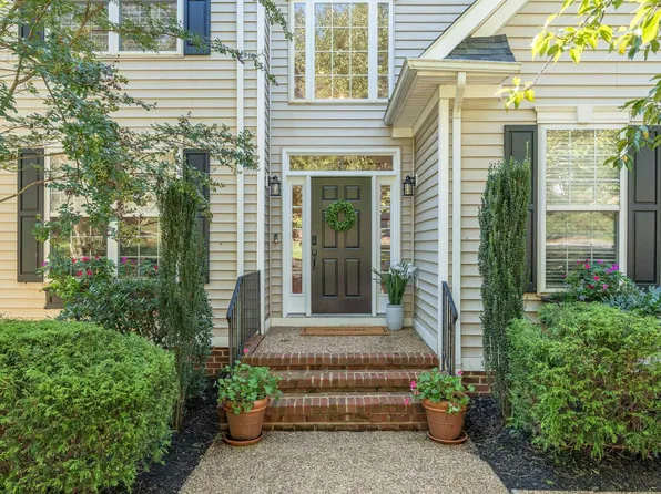 526 Fontana Dr, Charlottesville, VA 22911