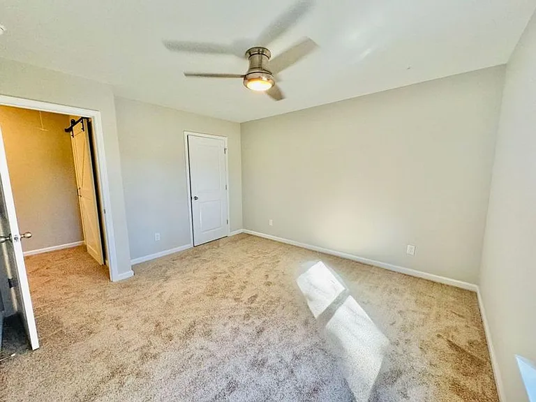 651 Hogan Dr — Photo 16