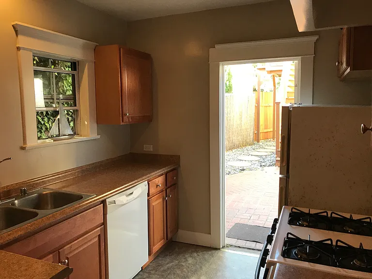 Shell Ave — Photo 2