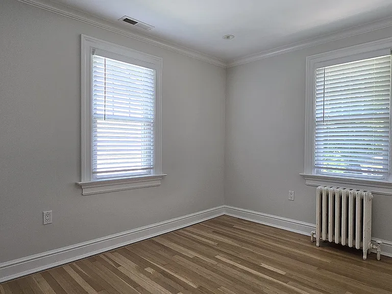 189 Henry St #A — Photo 10