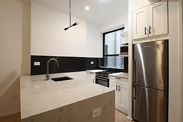 476 Central Park West