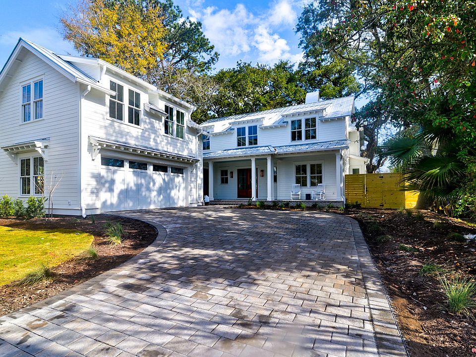 1st image of 1450 Barbara St