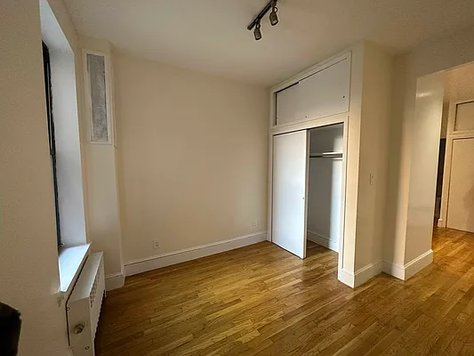 Rented by Waverly Realty Associates | media 3