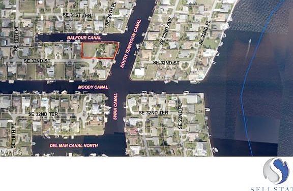 Endless possibilities with this oversized waterfront lot!