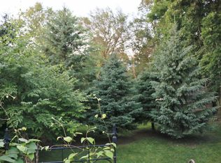 1221 Baird Ln NE, Rochester, MN 55906