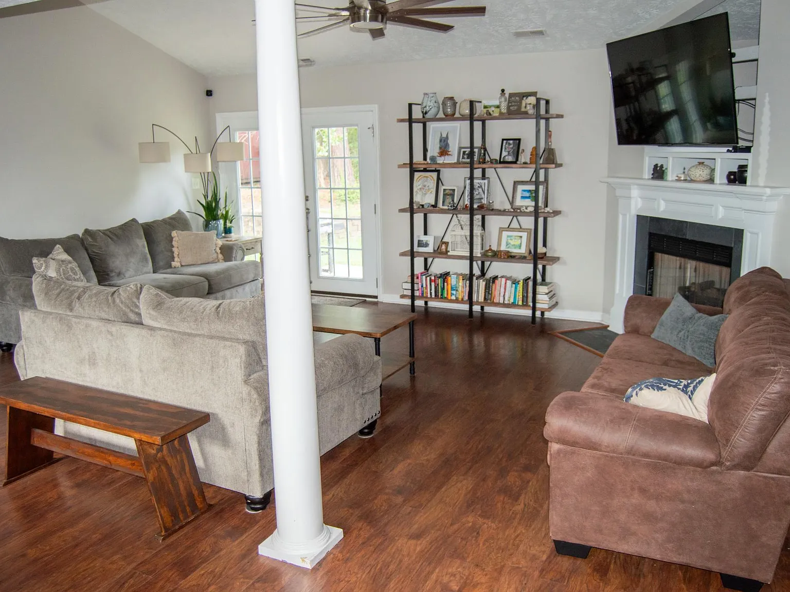 3 bed, 2103 sqft, $2,100 — Photo 2