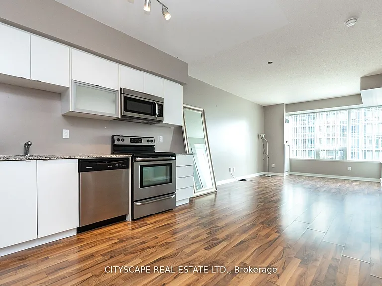 59 E Liberty St #1702 — Photo 2