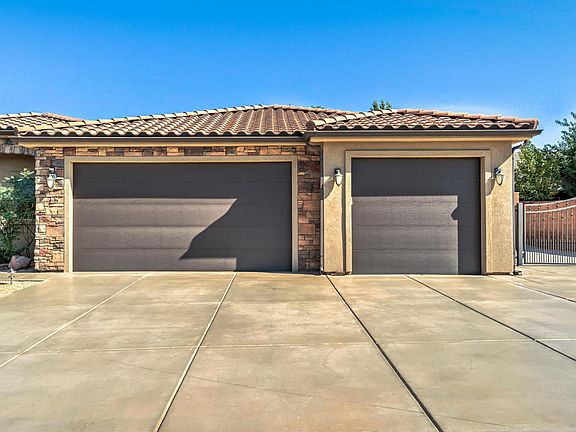 4th image of 913 E Crooked Creek Dr