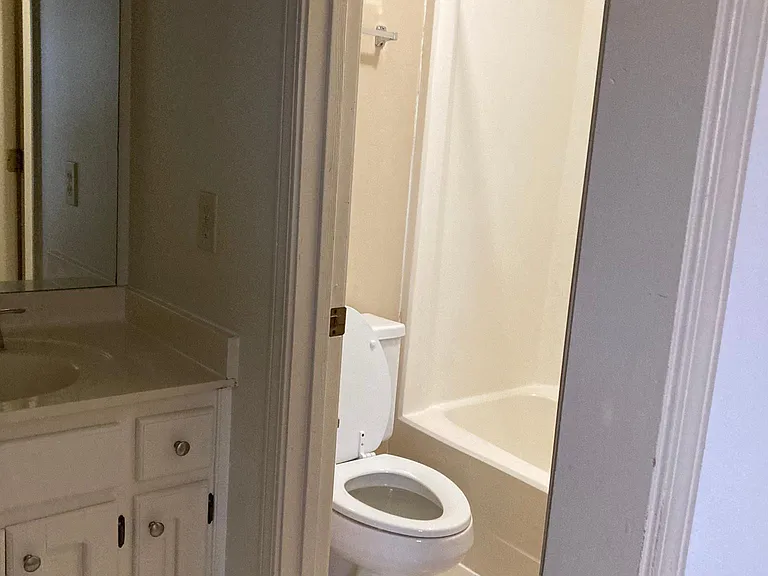 771 N Parkwood Rd #1 — Photo 8