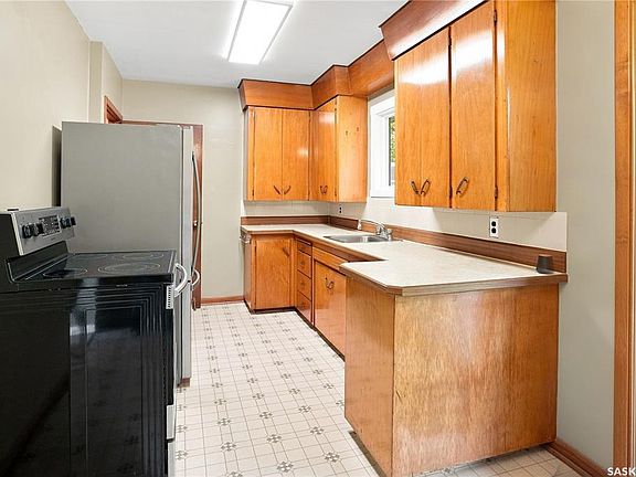 5th image of 571 104th STREET