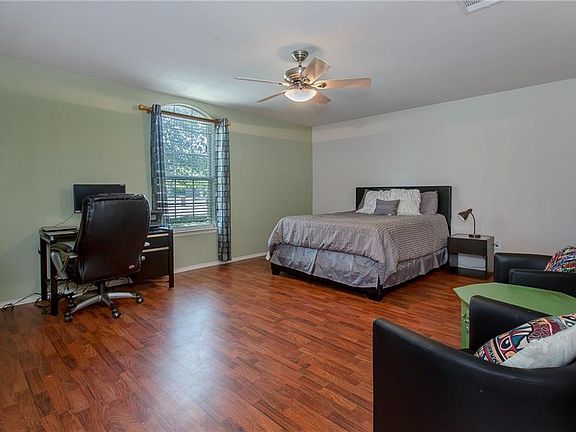 5th image of 211 Garden Valley Ln