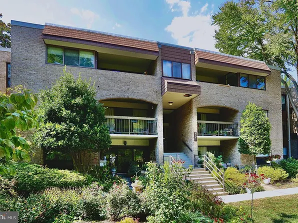 401 Christopher Ave #9-23, Gaithersburg, MD 20879
