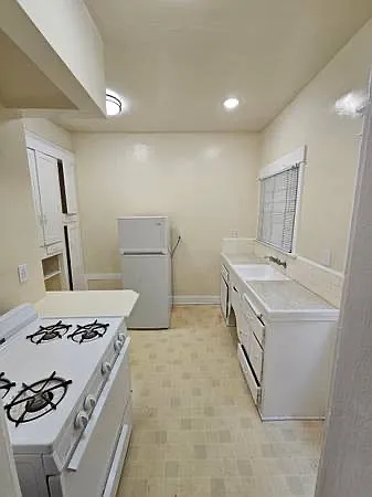 Studio, 360 sqft, $1,450 — Photo 2