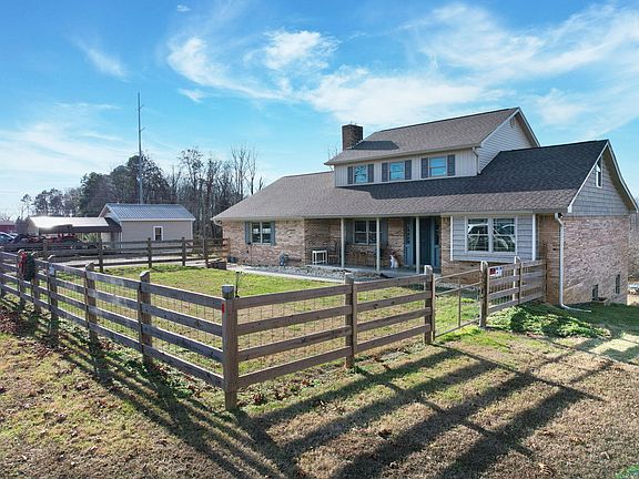 3rd image of 483 Minnis Rd NE