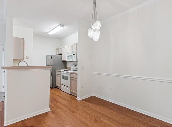 5th image of 1704 Frederica Rd APT 336