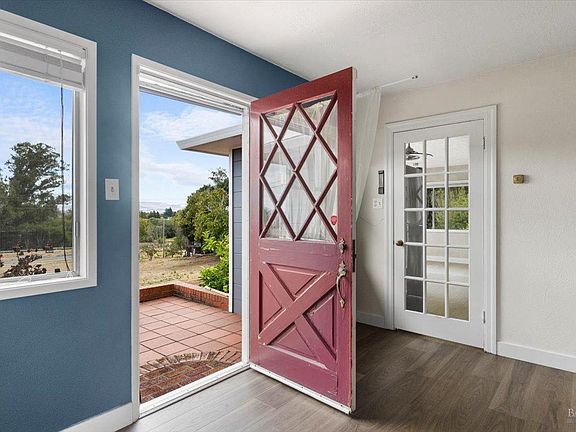 4th image of 4687 Petaluma Blvd N