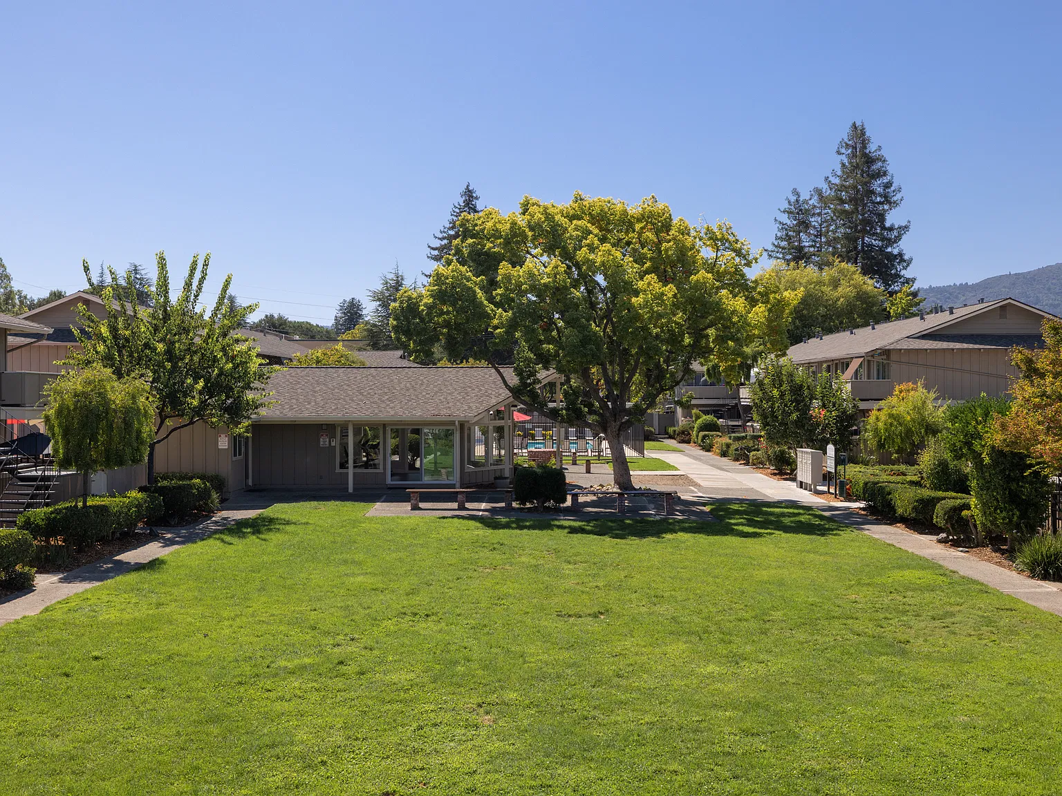 Los Gatos Gardens — Photo 1