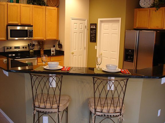 Updated Kitchen- SS Appliances