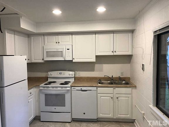 5th image of 15 Shepherd Ln #15