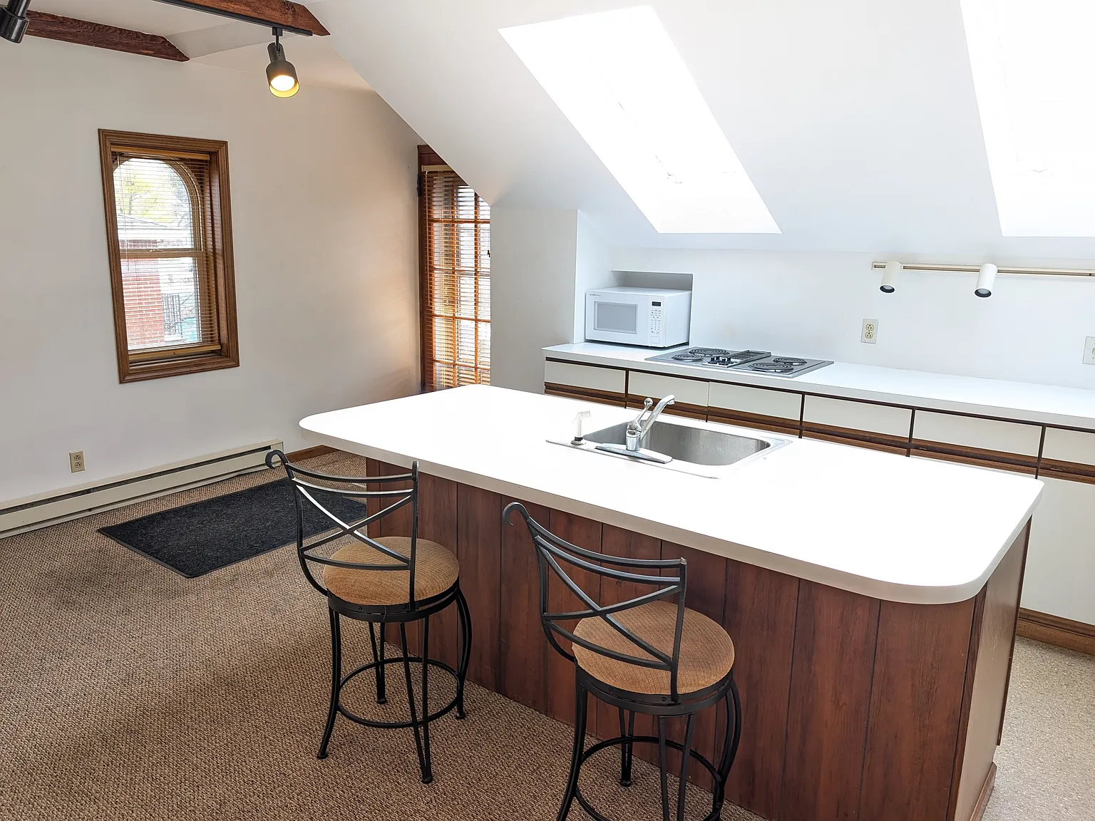 Studio, 518 sqft, $1,095 — Photo 2