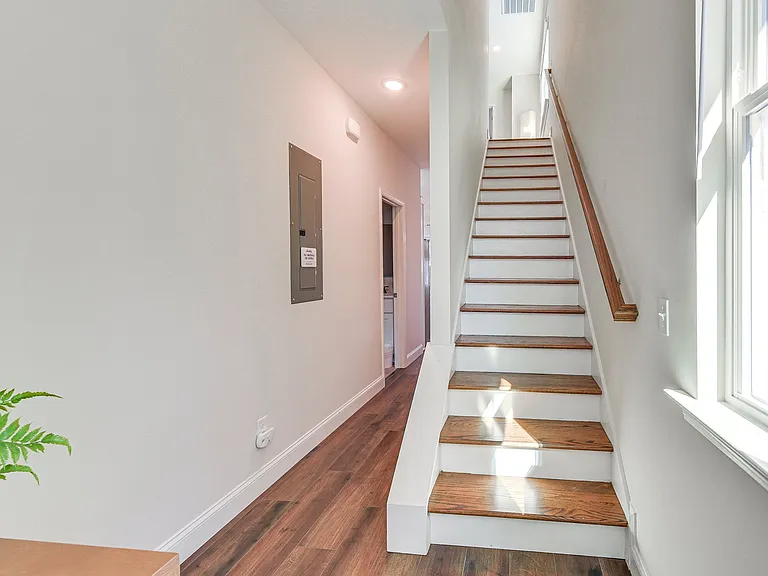 3105 Harris St — Photo 18