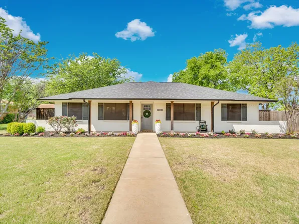 106 Hillcrest Dr, Midlothian, TX 76065