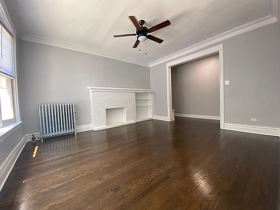 3rd image of 1224 W Rosemont Ave #1222-1