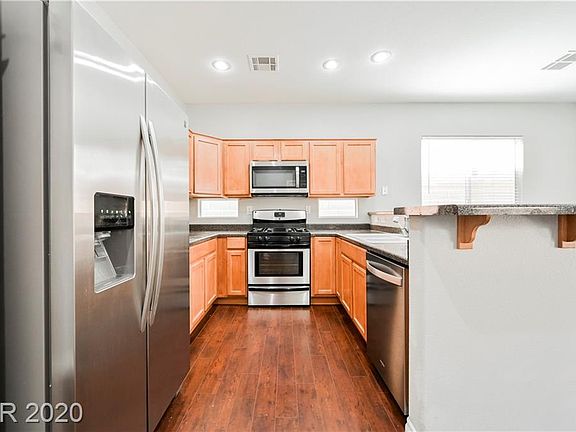 3rd image of 6021 Traviata Ave
