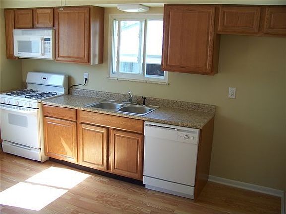 2nd image of 14592 S Gallatin Blvd