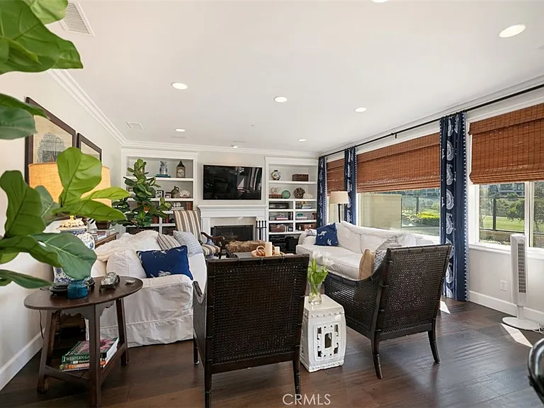 27 Via Monarca St — Photo 15