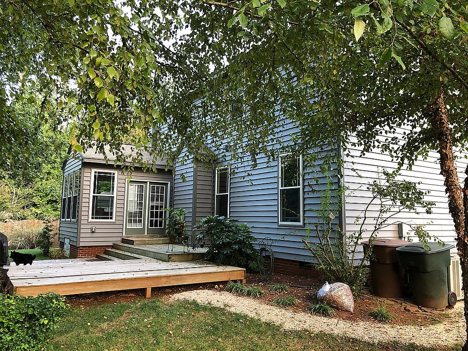 2nd image of 5 Elderbush Ct